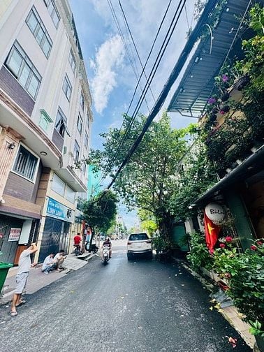 Nhà cấp 4 MT Yên Thế dt140m2,cách sân bay Tân Sơn Nhất 200m,Q.Tân Bình