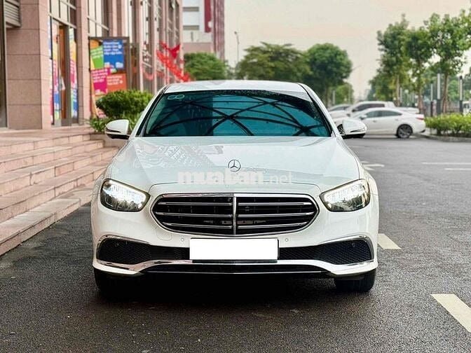 Mercedes Benz E200 Exclusive 2022 bản V1
