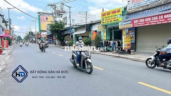 Nhà góc 2 mặt tiền 6x30 gần siêu thị Metro giáp Gò Vấp