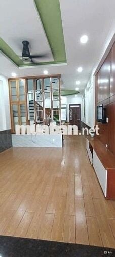 Cho thuê nhà vừa ở vừa làm vp gần ngã tư 550