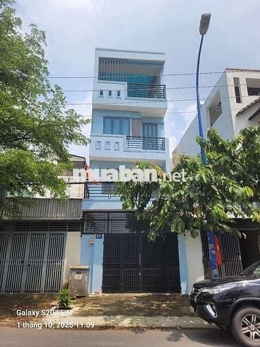 💢Bán nhà 1trệt 3lầu 5pn 5wc 1bếp DT 4,5x19 Sổ hoàn công