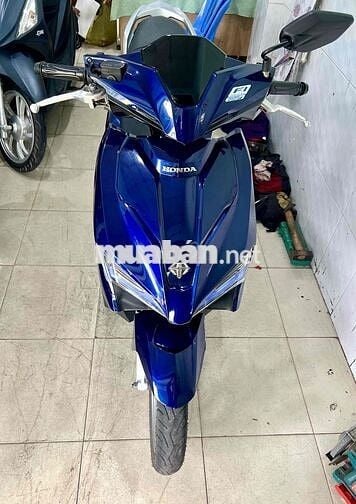ab 2016 đèn led còn mới keng !