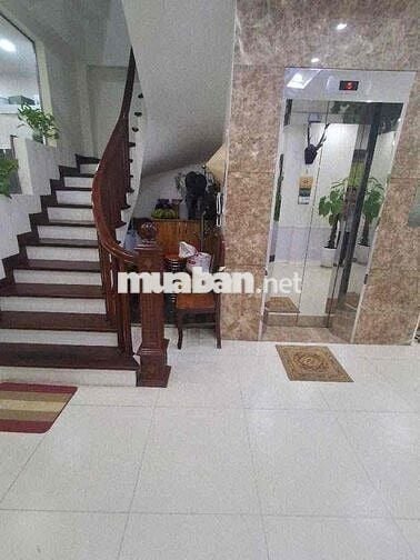 BÁN LIỀN KỀ VĂN KHÊ 83M THANG MÁY, GARA NHÀ RẤT ĐẸP, NỘI THẤT GỖ XỊN.