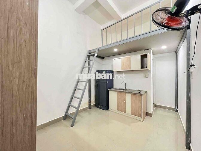 Cho Thuê Căn Hộ Gác Full Nội Thất Rộng 27m2 Ngay Đại Học Kinh Tế UEH