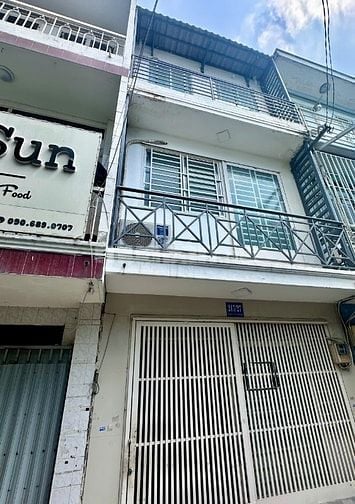 Nhà cho thuê nguyên căn hẻm xe hơi 217/27 Bùi Đình Túy Bình Thạnh