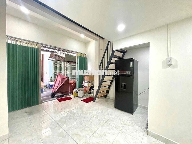 CHO THUÊ NHÀ CẤP 4  MỚI XÂY TRONG HẺM NAM NHA TRANG GIÁ 6 TRIỆU/ THÁNG