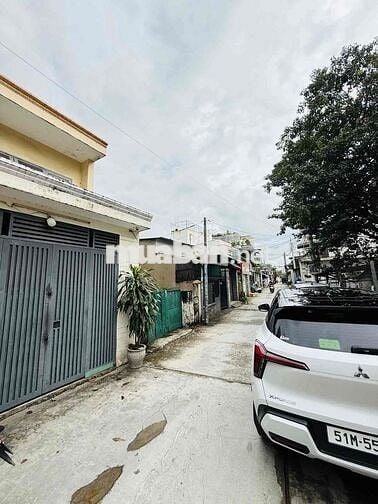 bán gấp nhà 72m2. Hẻm 7m. Hương lộ 3 BHH. Bình Tân. chỉ 6.2