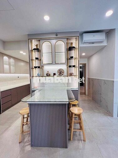 Cho thuê Penhouse 200m2 Antonia Q.7, 4 phòng, nội thất cao cấp_3.500$