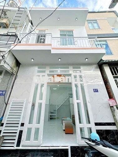 Nhà giá rẻ ngay đầu hẻm 98 Phạm Ngũ Lão