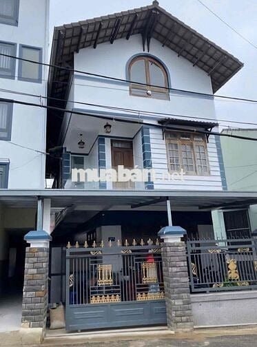 Bán nhà kiên cố tại Ngô Quyền – Cam Ly, xe hơi vào tận nơi, khu yên tĩ