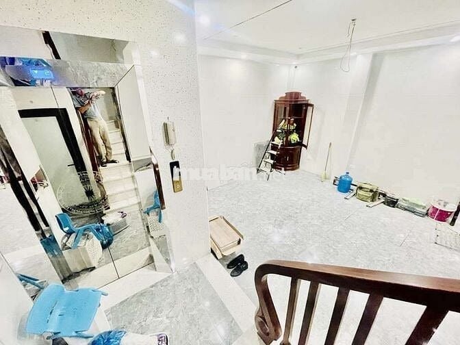 Bán nhà đường Bát Khối- gần ngay siêu thị Aeon Long Biên 35m, 8.7 tỷ