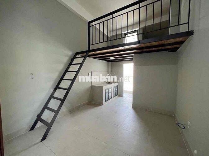 Gác Cao Có Ban Công Có Nội Thất Rộng 30M2 Ngay Lotte Quận 7