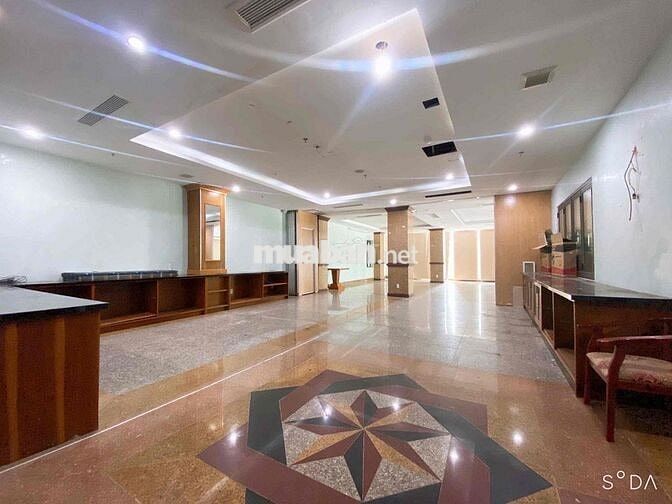 Cho thuê mặt bằng 250 m2 đường Nguyễn Xuân Khoát