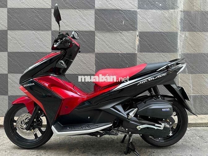 AB 125i đky 2013  . Ngay chủ ký giấy .