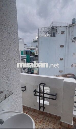 Cho thuê nhà nguyên căn hẻm xe hơi, trung tâm vòng xoay 3/2. P.8,Q.10