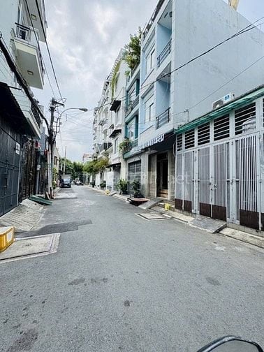 BÁN NHÀ HẺM NHỰA 7M ĐƯỜNG ĐỒNG ĐEN - NGANG 5M X 18M - 3 TẦNG - 9,3 TỶ