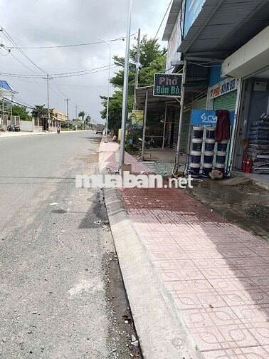 Cần cho thuê nhà mặt tiền đường 835B