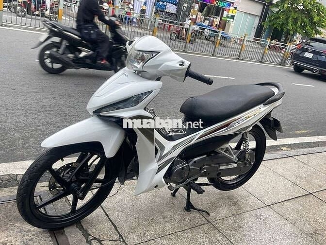 Honda wave RSX Fi 2017 mới 90% biển số thành phố