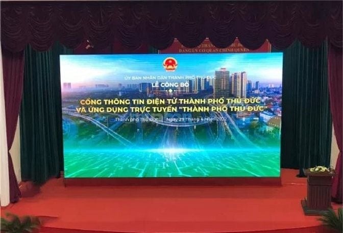 Màn hình LED trong nhà 300 inch toàn quốc