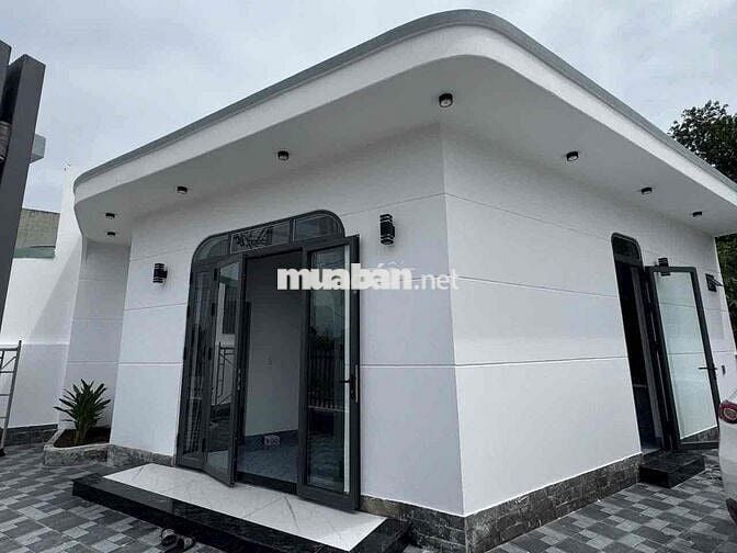 cần bán nhà cấp 4 mặt tiền nhựa