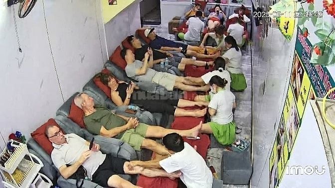  Mekar Spa quận 1 ngay chợ bến thành cần tuyển kỹ thuật viên 