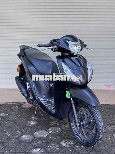 Vision 2022 đi lướt odo 8000km