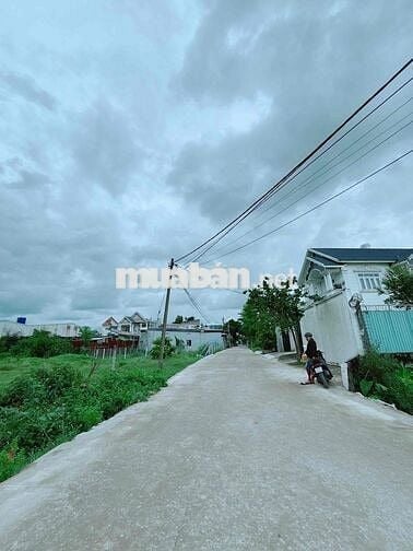 TÔI CHÍNH CHỦ CẦN BÁN GẤP LÔ ĐẤT MẶT TIỀN ĐƯỜNG XE CÔNG FULL THỔ 5x30
