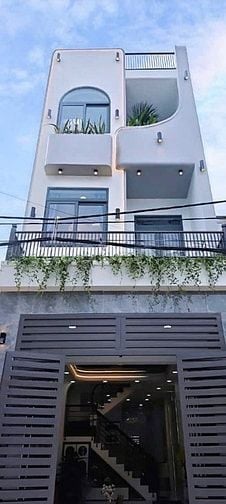 Bán nhà dt 56m2 đúc 3 tầng gần uỷ ban quận 12 giá 5 tỷ 950.