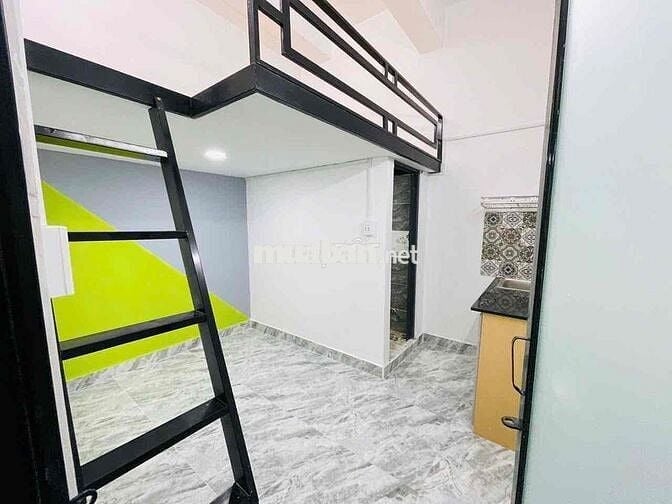 PHÒNG MỚI XÂY NGAY BÙI ĐÌNH TUÝ CÓ 2 CỬA SỔ THOÁNG MÁT GÁC CAO