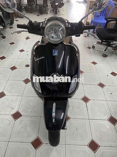 xe vespa đen đầu nồi zin