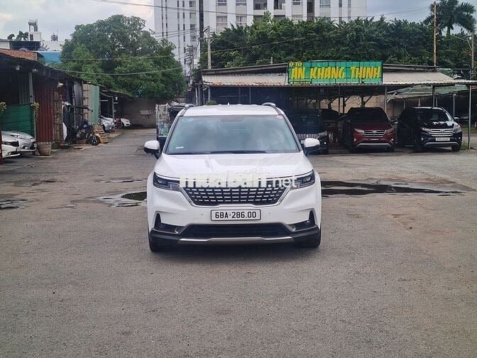 KIA CARNIVAL 2022 PREMIUM 8 CHỖ, MÁY DẦU.