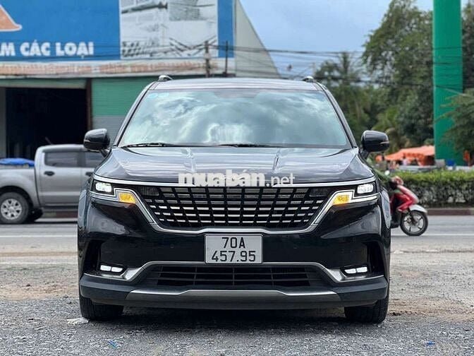 💙💙 Carnival 2023 Premium 2.2D 7S - 71000 km