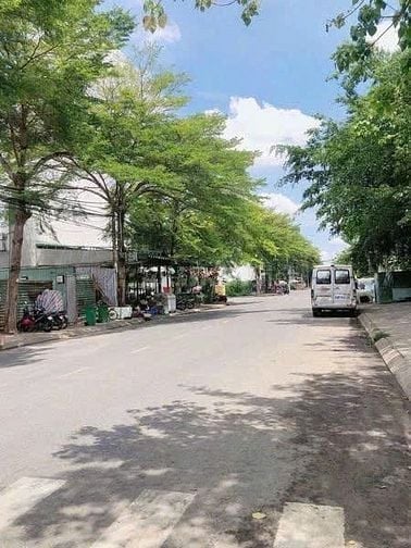 Bán đất MT đường 35A Trịnh Quang Nghị P7 Q8, đường 20m sổ sẵn cc liền