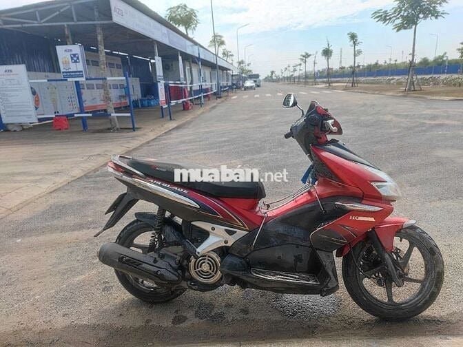 E k đi làm nữa . bán lại cho ae nào cần.Air Blade