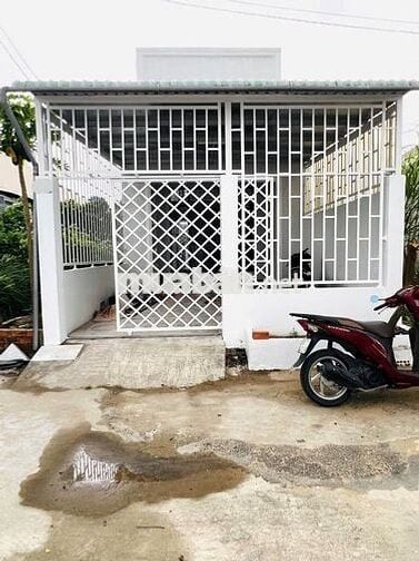 Cần bán gấp căn nhà cấp 4 ở Đ. Lê Thị Lơ, Tân Hiệp 100m2 SHR giá 990tr
