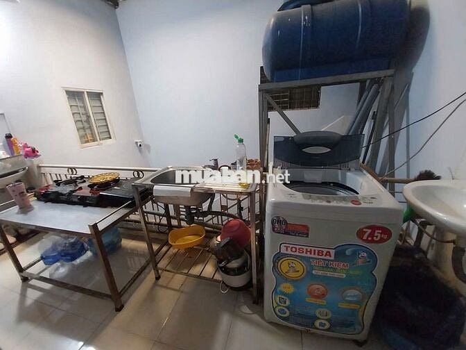 Phòng trọ ở đường Đoàn Văn Bơ, Quận 4