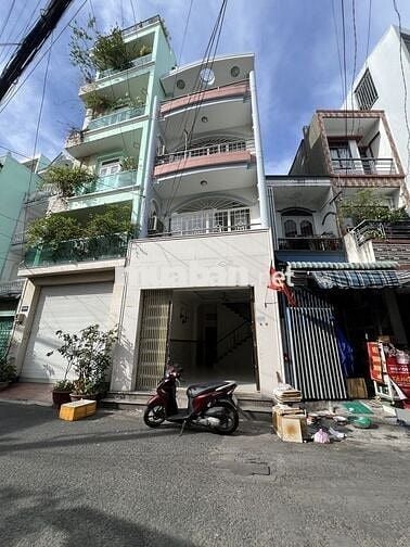 Nhà mới 4PN XE HƠI TRÁNH NHAU GẦN LÝ THƯỜNG KIỆT TÂN BÌNH