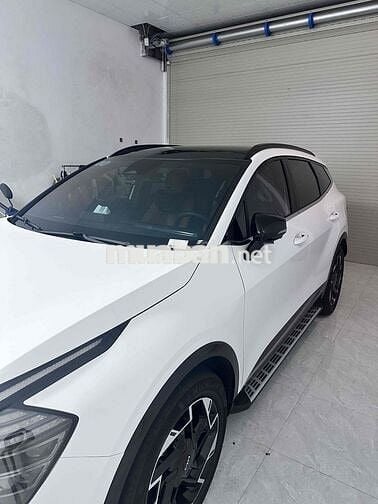 Kia Sportage 2024 Signature 1.6T AWD - 8000 km