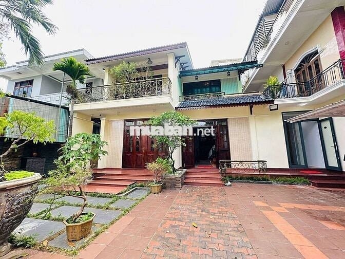 CHO THUÊ NGUYÊN BIỆT THỰ SÂN VƯỜN CHILL CHILL NGAY PHỐ TÂY TP HUẾ
