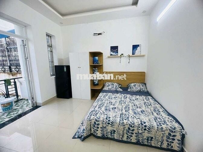 CHO THUÊ CĂN HỘ BAN CÔNG FULL NỘI THẤT GẦN ĐH NGUYỄN TẤT THÀNh