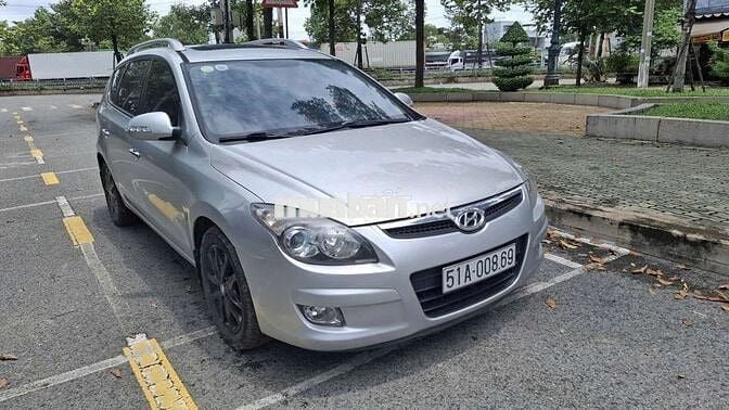 Hyundai i30 số tự động nhập hàn