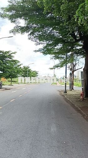 Chủ cần bán gấp căn nhà vị trí TTN , gần khu công viên thuận kiều