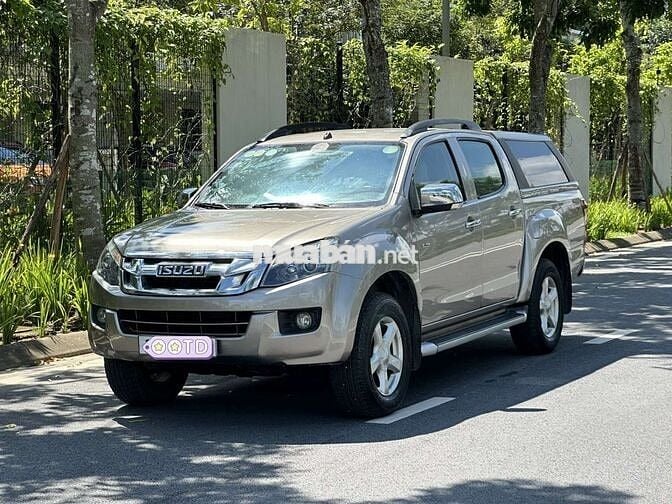 Isuzu Dmax 2.5AT 4x4 xe đẹp, máy số nguyên zin