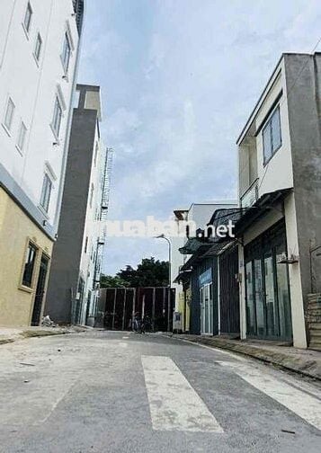 4.5 Tỷ Bán đất 60m2 - hẻm xe hơi Bình Tân, sát Tân hoà Đông