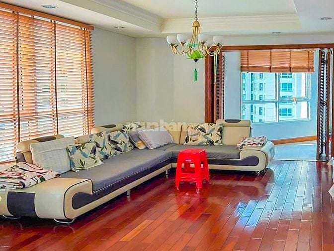 Bán căn Penthouse tại The Manor Bình Thạnh gồm 4 phòng ngủ 168m2