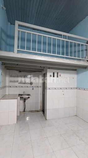 TÔI CHÍNH CHỦ CẦN BÁN GẤP DÃY TRỌ GIÁ 2 TỶ100 -DOANH THU 500TR/NĂM 
