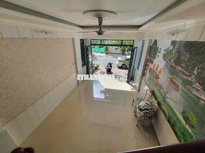 Nhà 3 tầng Dĩ An, Mặt Tiền KD , 64m2, Đường Thông 8M, SHr. Nhỉnh 5 Tỷ