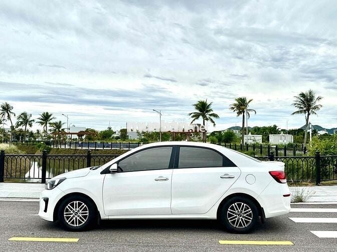 Kia Soluto 2022 1.4 AT Deluxe - 72000 km
