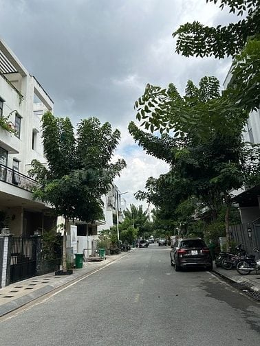 Bán Villa ngang 7m hầm 4 tầng khu compound kế Đảo Kim Cương, Quận 2.