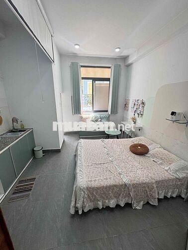 Phòng studio siêu đẹp vibe xinh Ngay ngã tư Hàng Xanh